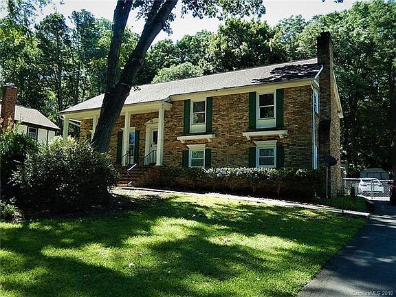2nd image of 6911 Abbotswood Dr