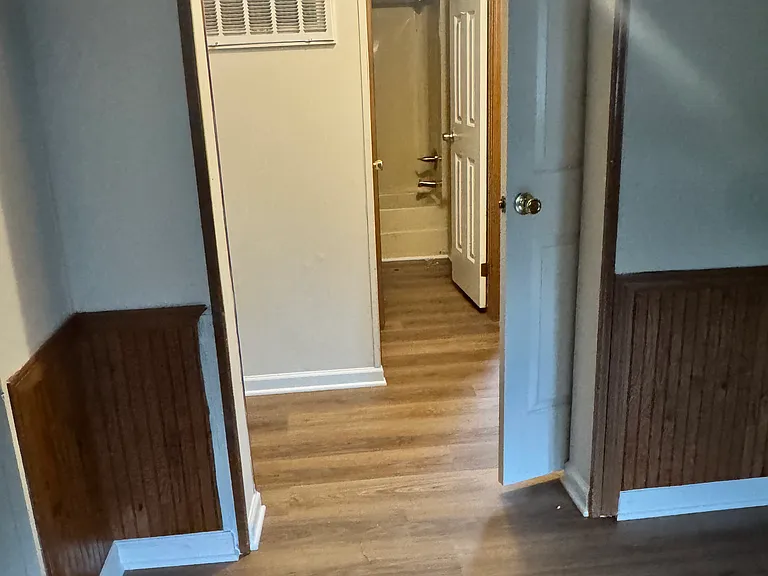 9700 Beatties Ford Rd — Photo 40