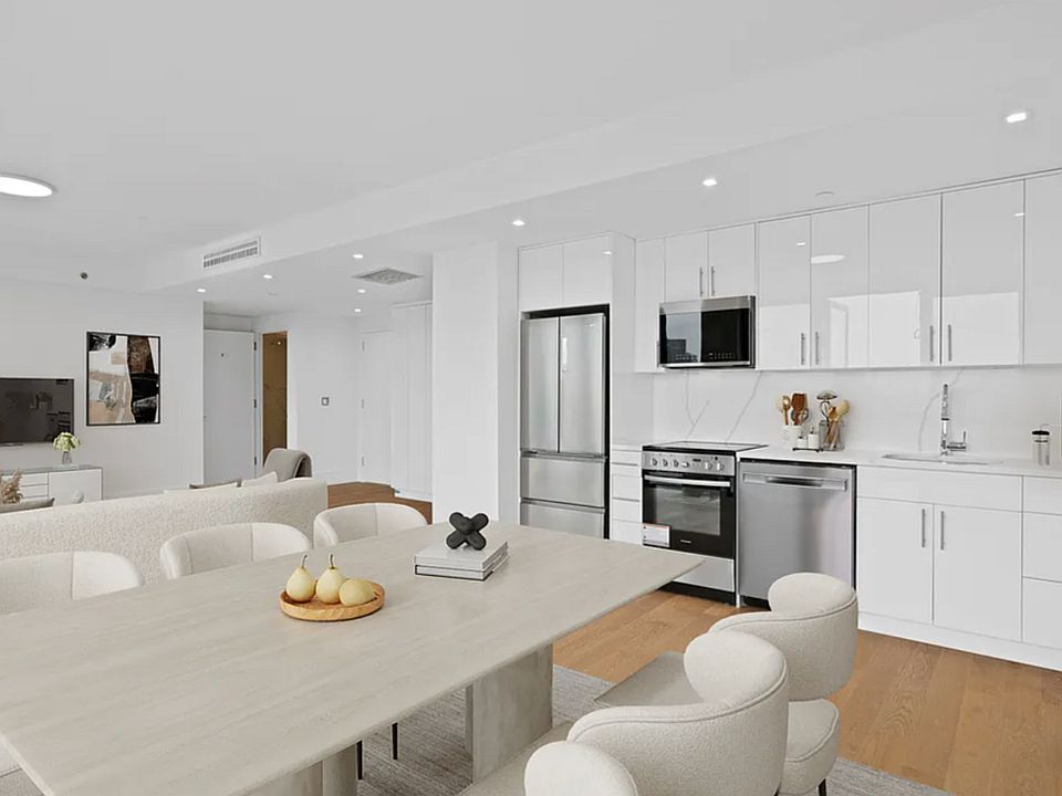 1st image of 14-27 28th Ave #310