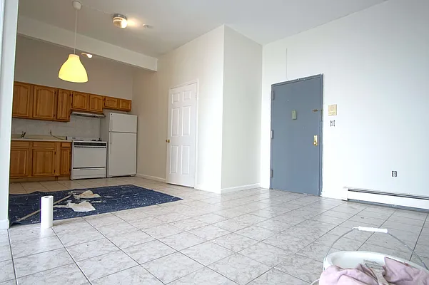 Rented by Lofts and Flats LLC | media 2