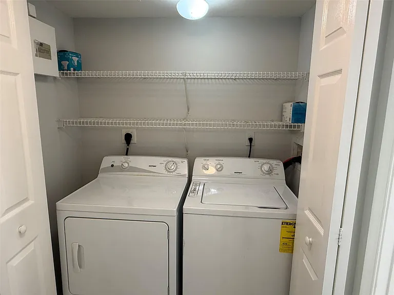 11165 SW 6th St #204 — Photo 33