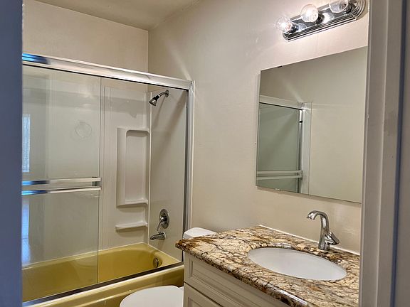 4th image of 510 NE 98th St APT 301