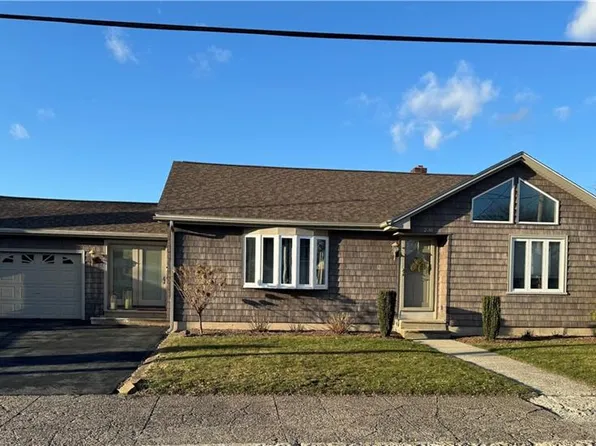 236 Vine St, Pawtucket, RI 02861