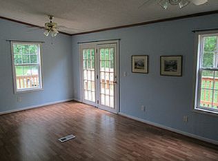 561 Eagle Rock Ln, Staunton, VA 24401