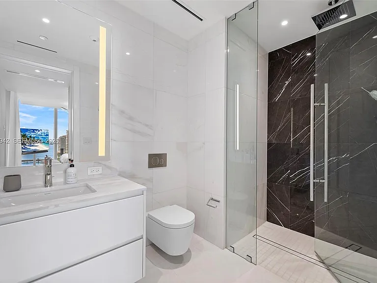 300 Biscayne Boulevard Way #1605 — Photo 20
