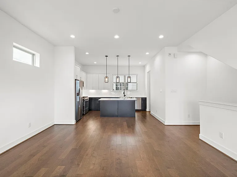 2603 Hutchins St — Photo 16