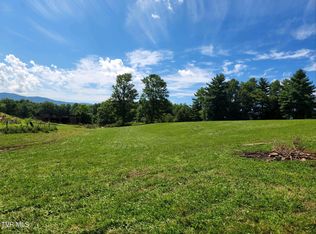 880 Red Brush Rd, Mountain City, TN 37683