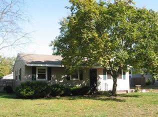 400 Hickory Ln, Mount Laurel, NJ 08054