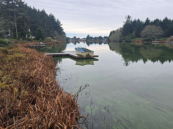 4th image of 111 Duck Lake Drive NE