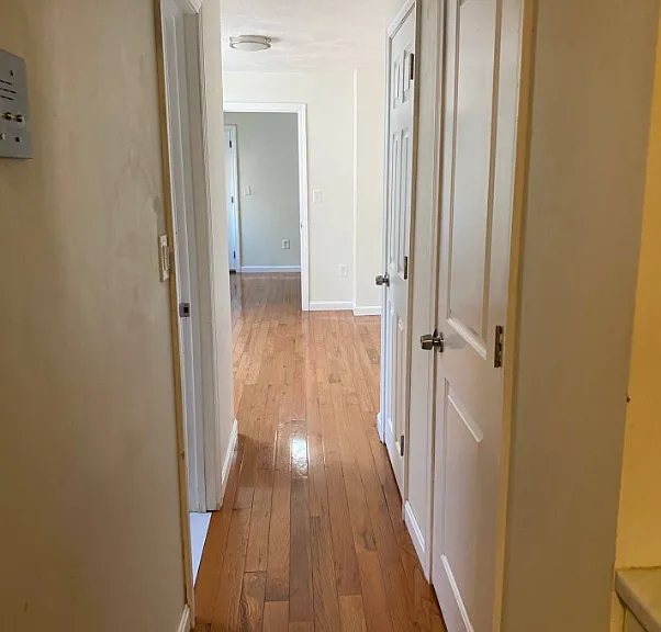 31 Chelsea St #2 — Photo 6