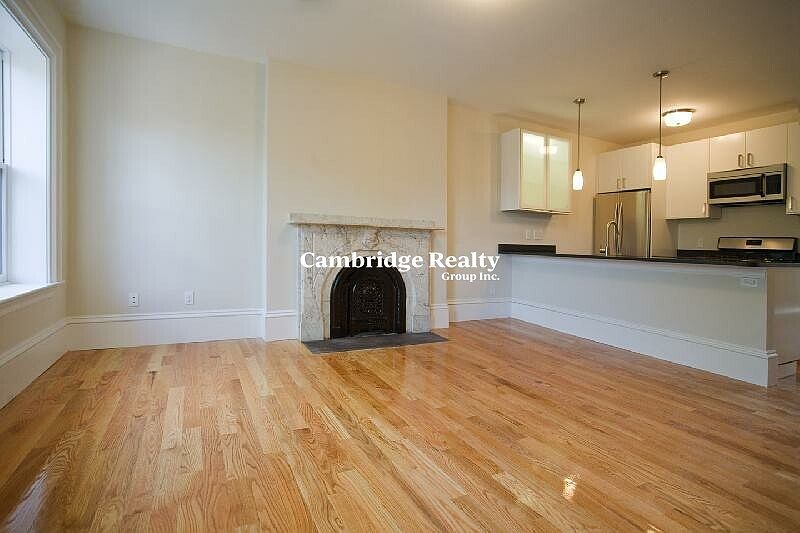1st image of 658 Massachusetts Ave #5T