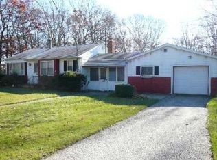 11 Victory Ave, Shirley, NY 11967
