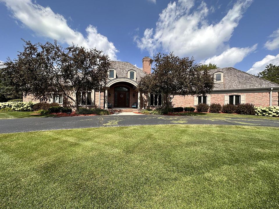 11417 North Canterbury DRIVE, Mequon, WI 53092 Zillow