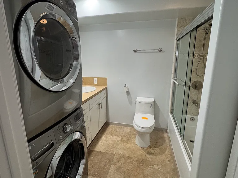 23401 Schoenborn St #2 — Photo 6