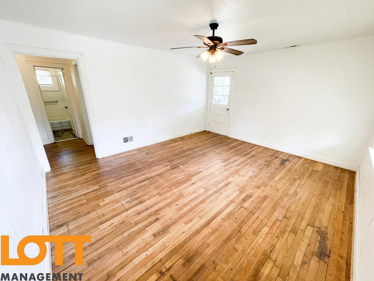 2 bed, 840 sqft, $1,225 — Photo 4