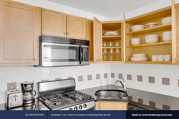 Rented by The Blueground | media 33