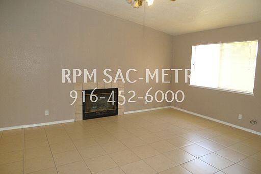 3rd image of 24 Brenham Ct