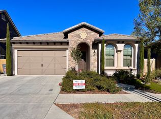 1729 N Carson Ave, Clovis, CA 93619