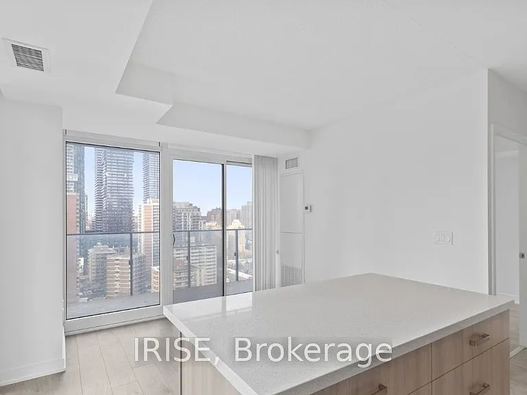 50 Wellesley St E #2602 — Photo 4