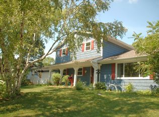 2136 Jourdain Ln, Green Bay, WI 54301