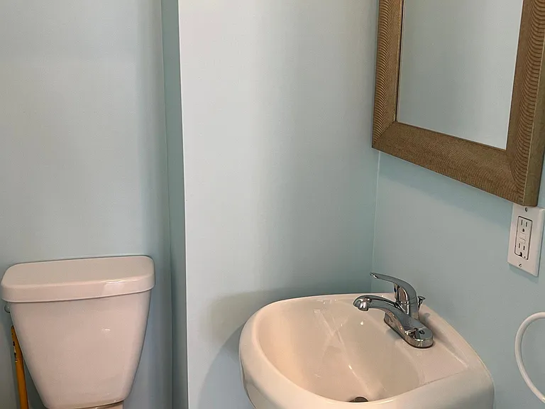 1354 Simpson Ave #1 — Photo 10