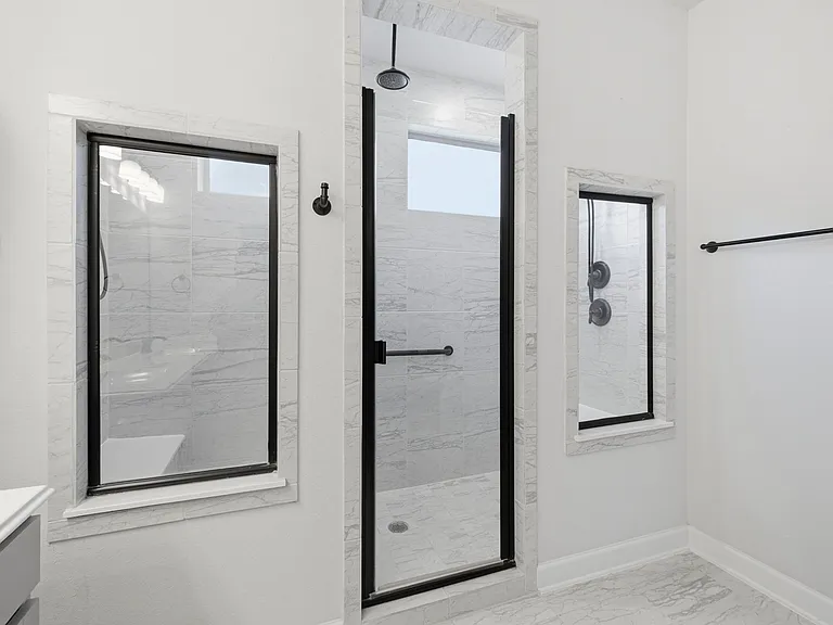 121 Wickersham — Photo 32