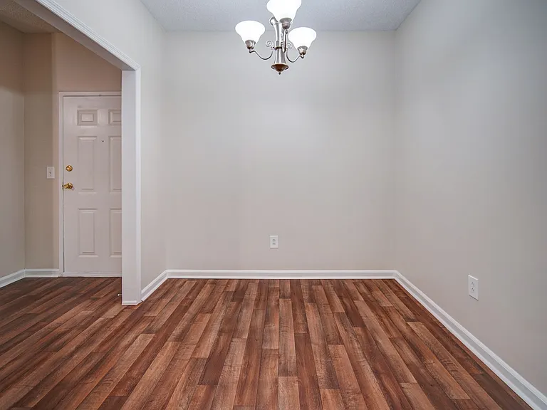 Bristol Park Apartment Homes — Photo 31
