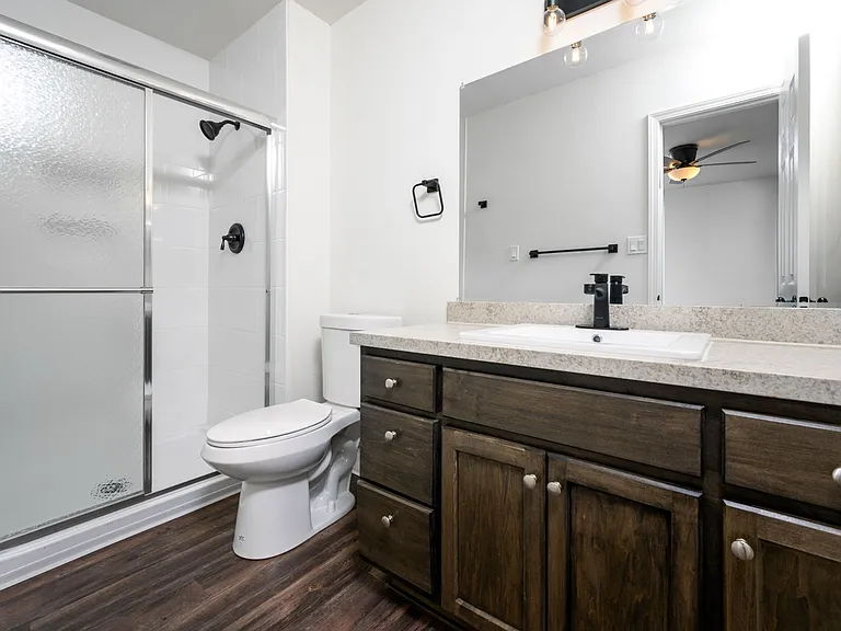 Greentree Fountain Apartments — Photo 26