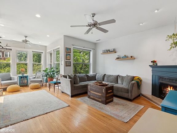 2nd image of 6527 N Bosworth Ave APT 2