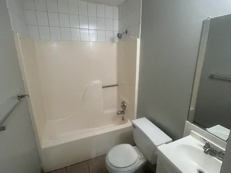 120 Michael Ave #A — Photo 12