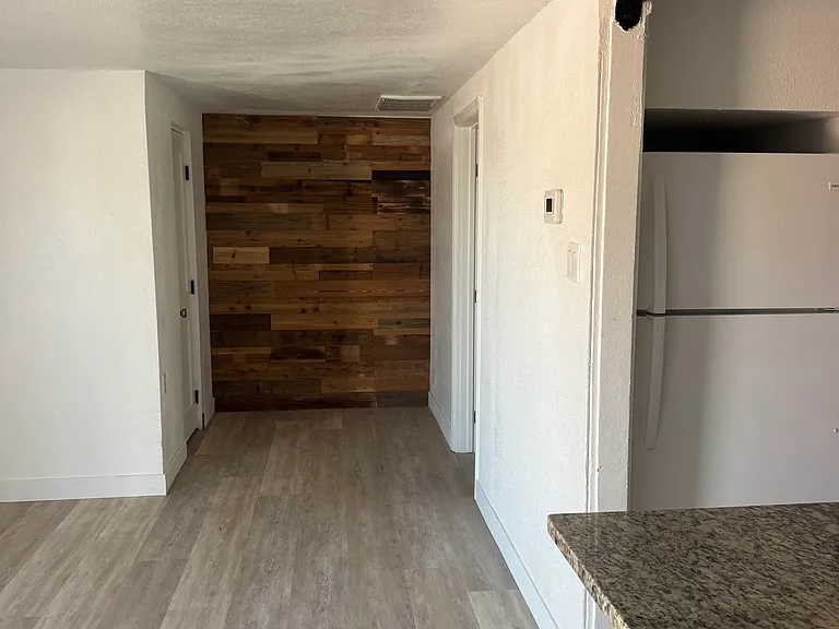3752 E Polk St #B — Photo 4