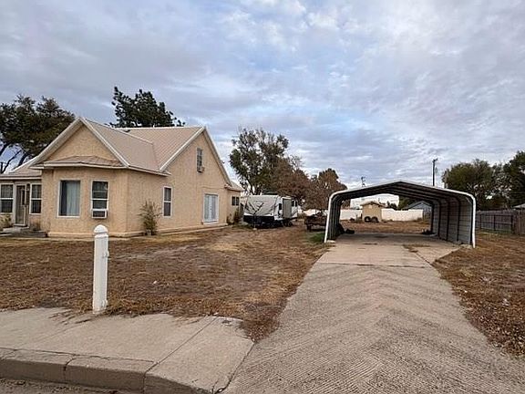 2nd image of 303 Maxwell St #301