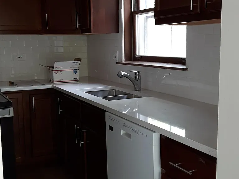 6558 N Richmond St #201 — Photo 3