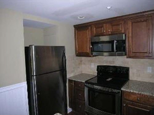 4th image of 1 Villa Ct SE