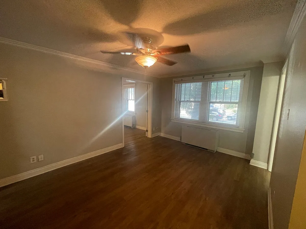 Building Photo - 2101 S Josephine St #112