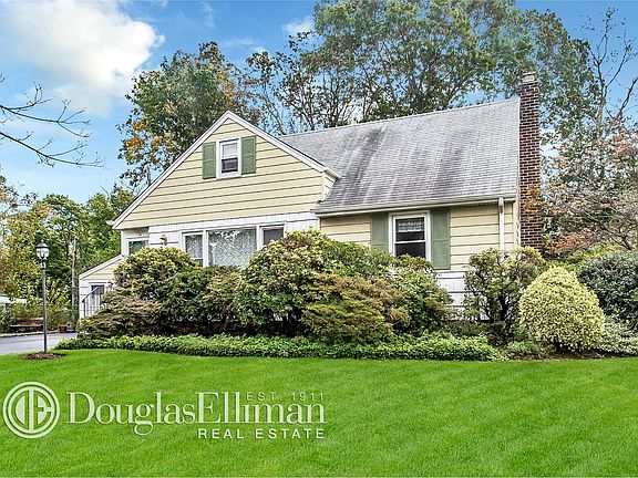 3rd image of 1034 Southern Dr