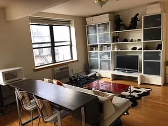 Rented by R New York
