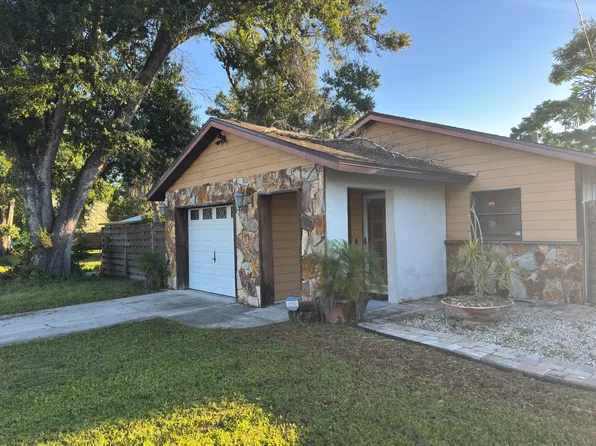 4083 Groveland Ave, Sarasota, FL 34231