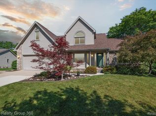 312 Conover Ct, Howell, MI 48843