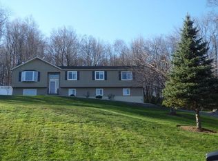 8 Stable Dr, Danbury, CT 06810