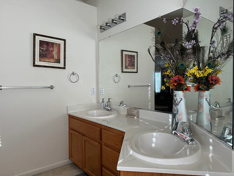 2155 Devin Ct — Photo 14