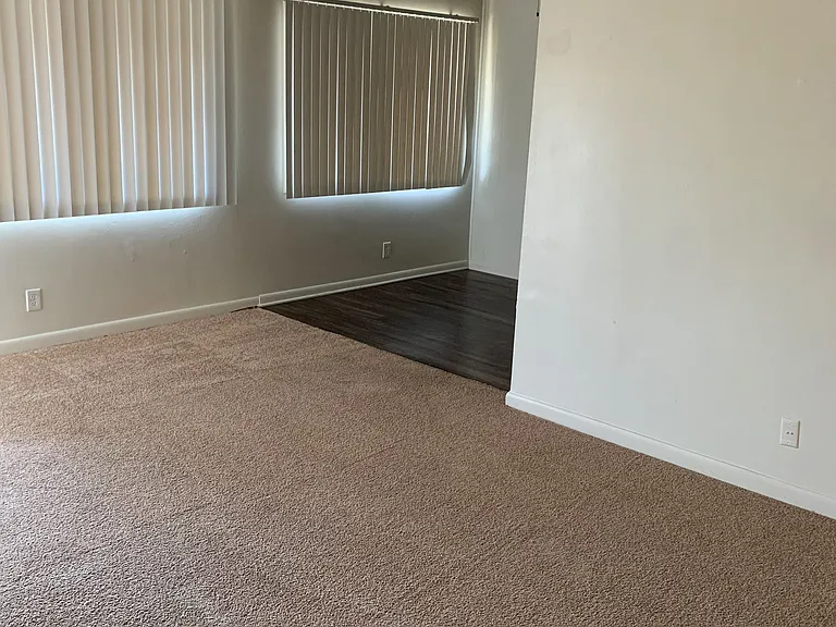2800 W. 141st Place — Photo 2