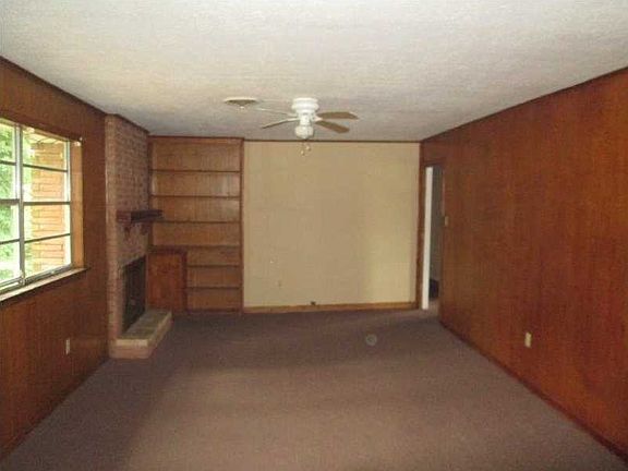 3rd image of 3136 Bienville Dr