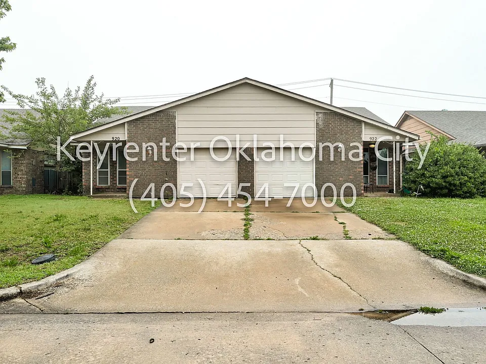 920-922 SW 97th St Duplex