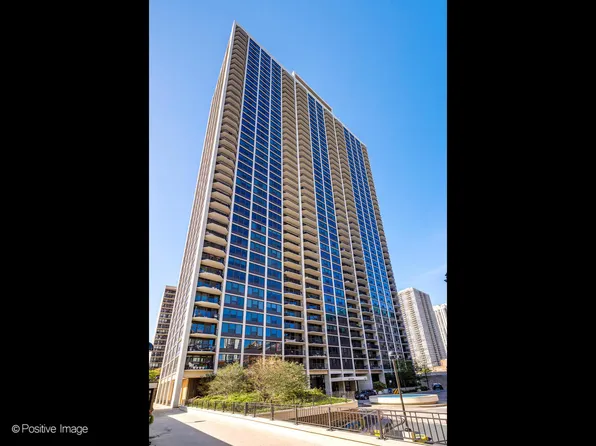 1560 N Sandburg Ter APT 1609J, Chicago, IL 60610