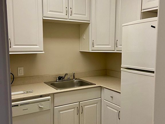 5th image of 1608 Colquitt St APT 4