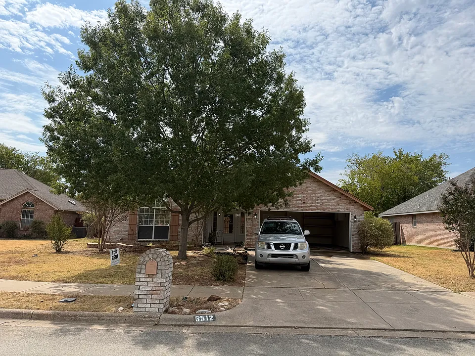 6512 Towne Park Dr