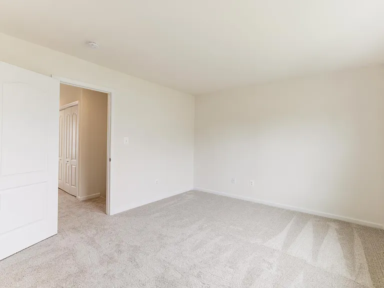 11 Orchard Green Dr — Photo 33