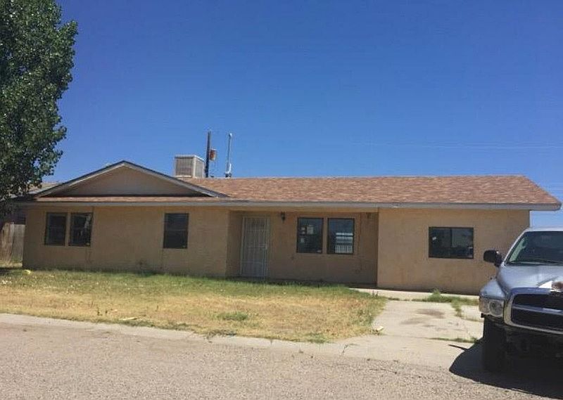 1st image of 816 La Luz Dr