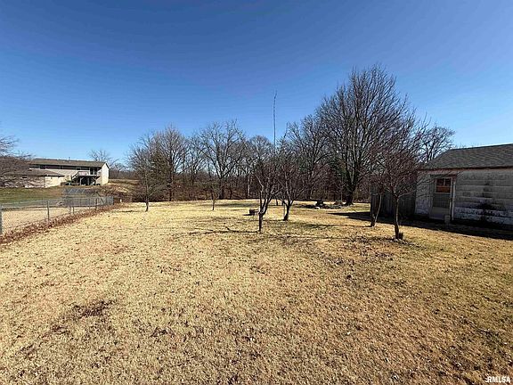 4th image of 417 Wagner St